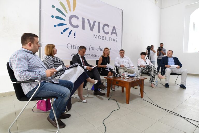 Да изградиме мост на доверба со дијаспората